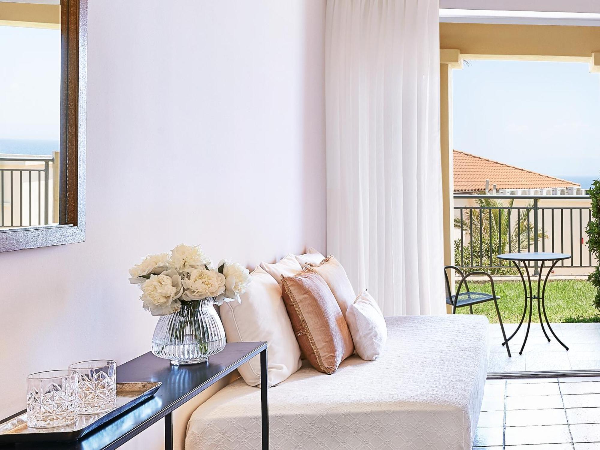 Grecotel Luxme Oasis At Riviera Olympia & Aqua Park ロウトラ・キリニ エクステリア 写真