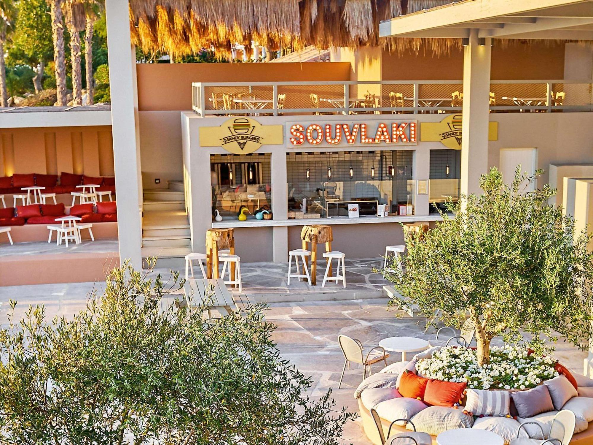 Grecotel Luxme Oasis At Riviera Olympia & Aqua Park ロウトラ・キリニ エクステリア 写真