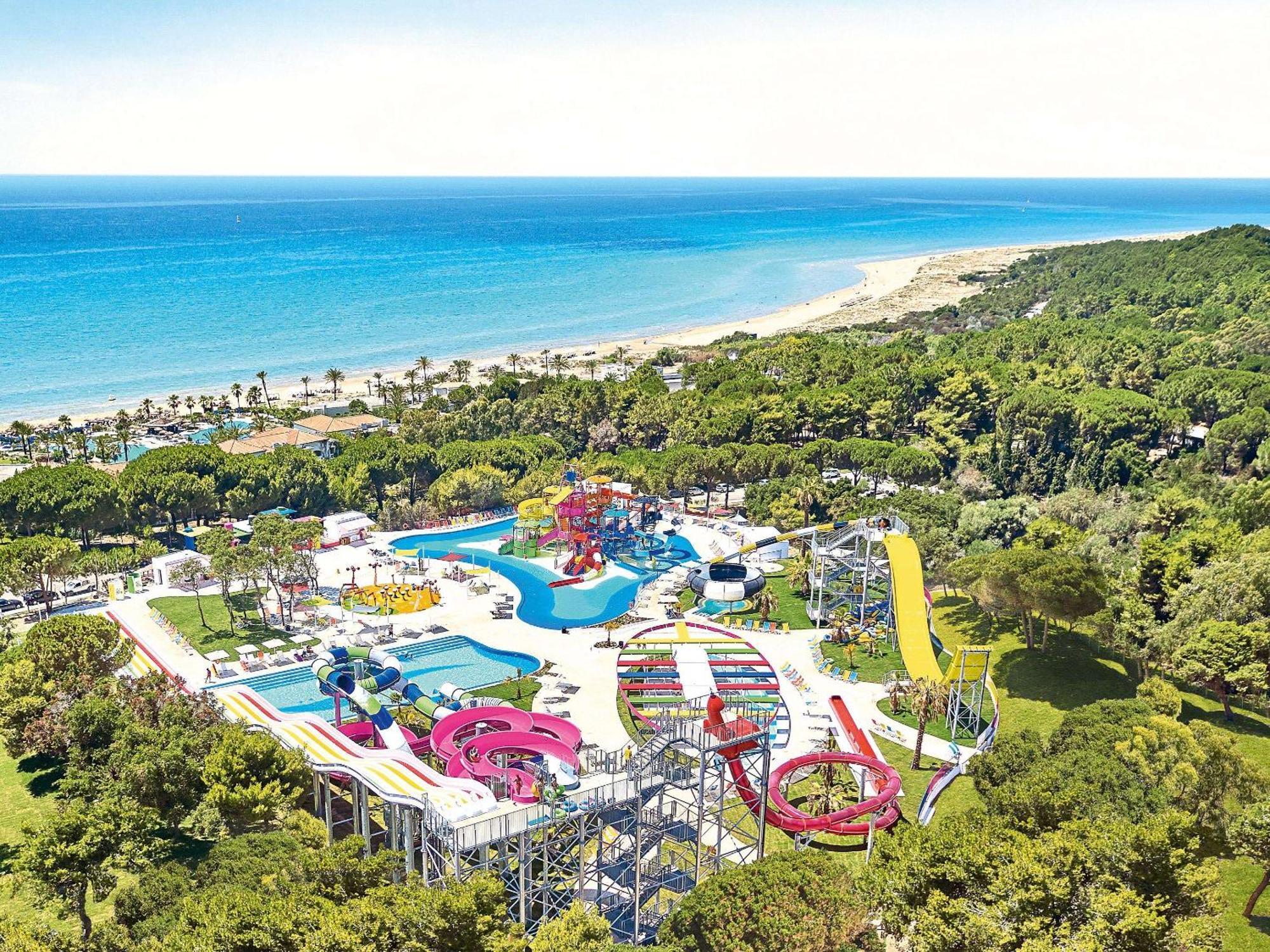 Grecotel Luxme Oasis At Riviera Olympia & Aqua Park ロウトラ・キリニ エクステリア 写真